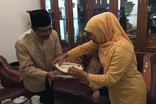 Temui Khofifah, Gus...