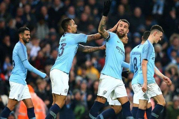 Man City Menang Telak,...