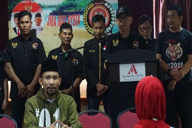 Ratusan Relawan Jokowi...