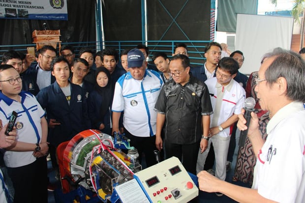 Hino Maksimalkan Pengembangan...