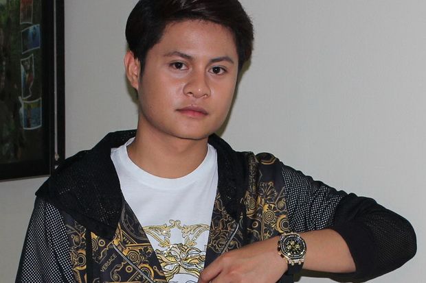 Penyanyi Erevano Kagumi...