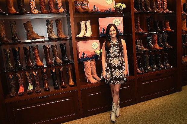Kacey Musgraves Rilis...