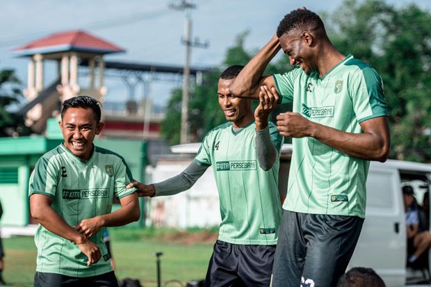 Jadwal Persebaya vs...