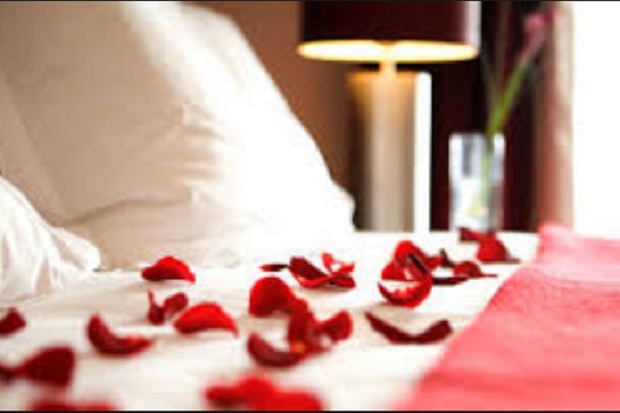 Valentine, Pemesanan...