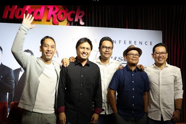 Demi Fans, Jikustik...