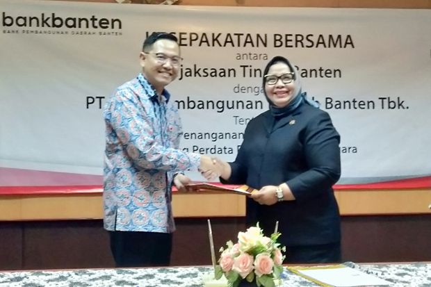 Kajati Banten Minta...