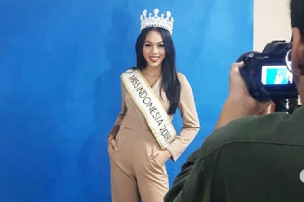 Lepas Gelar, Miss Indonesia...