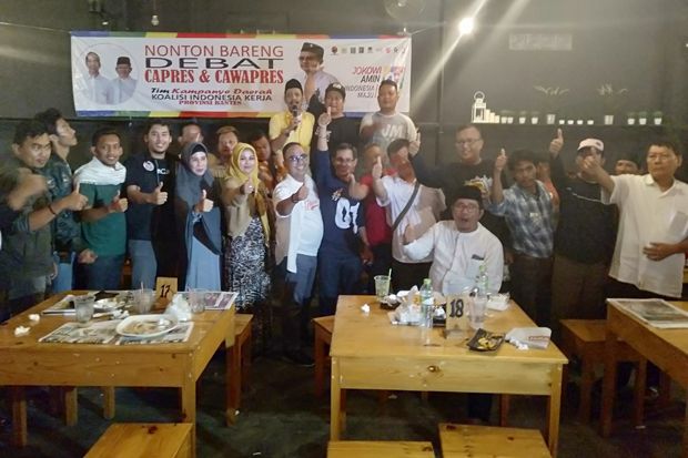 Pendukung Jokowi-Maruf...