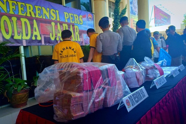 Saksi Sebutkan Peran...
