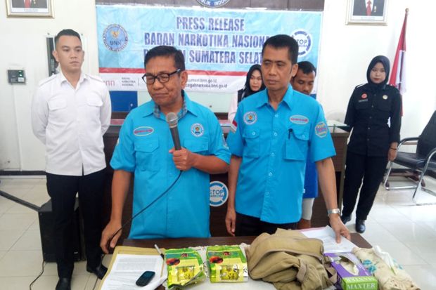 BNN Sumsel Tangkap Seorang...