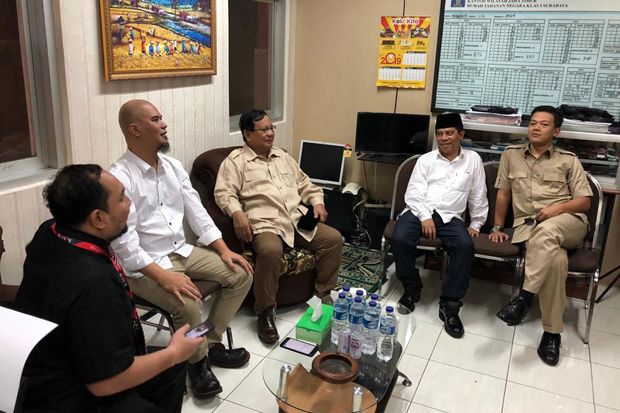 Kunjungi Ahmad Dhani...