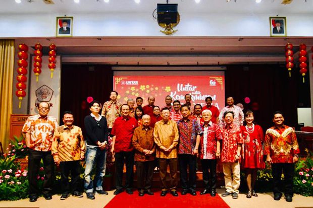 Perayaan Imlek di Untar,...