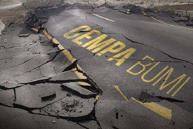 Gempa Malang 5,9 SR,...
