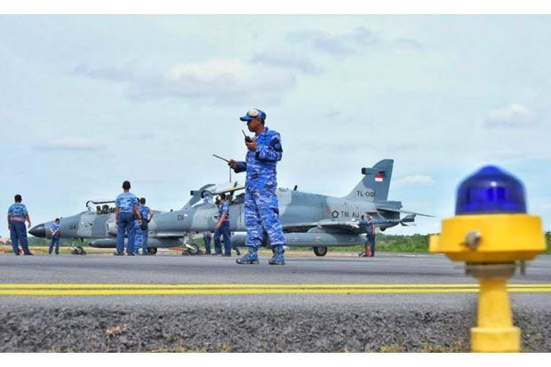 2 Pesawat Tempur Skadron...
