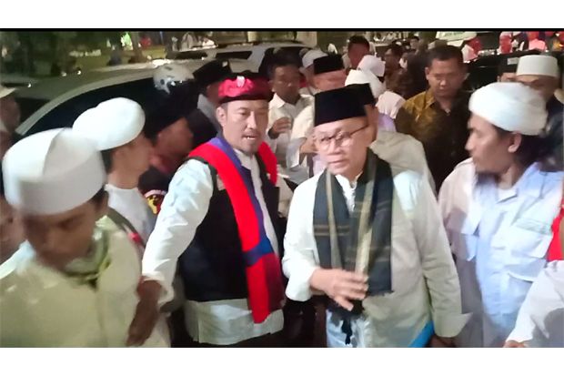 Hadiri Munajat 212 di...