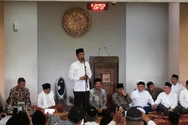 Jokowi Bicara Soal Hoaks,...