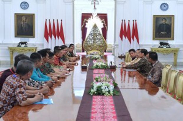 Jokowi Akan Beri Lahan...