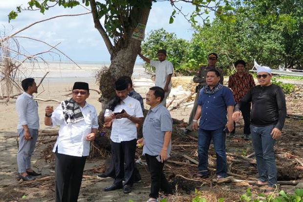 Bupati Pasangkayu Meminta...