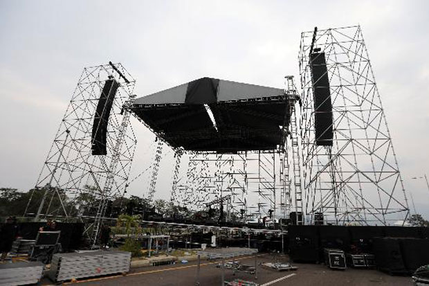 Miliarder Branson Gelar...
