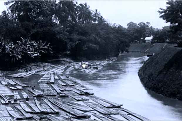 Dari Bandar Kecil di...