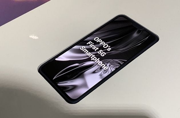 OPPO Gebrak Dunia Seluler...