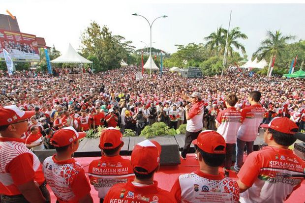 150.000 Warga Meriahkan...