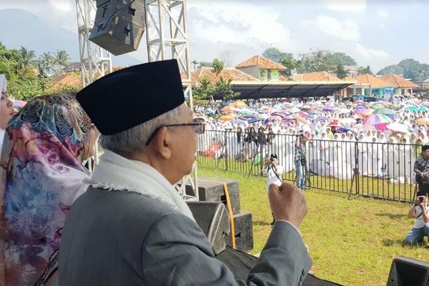 Dijaga Para Ulama, KH...