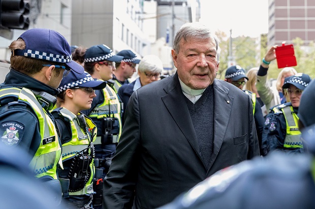 Lakukan Pelecehan, Paus...