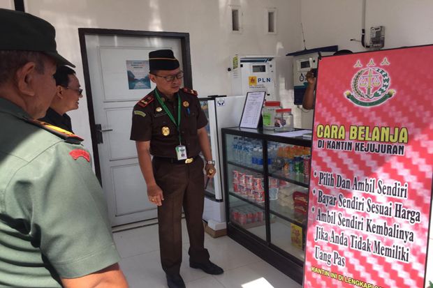 Kepala Kejari Pasangkayu...