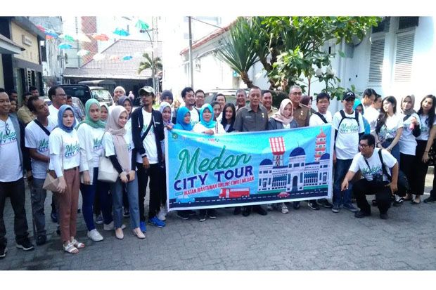 Pegiat Medsos dan IWO...
