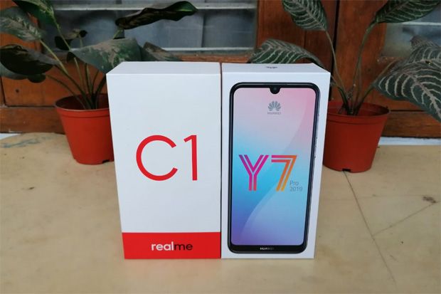 Duel Realme C1 (2019)...