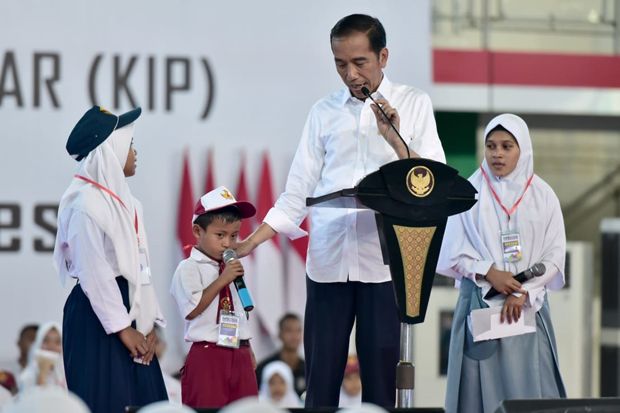 Presiden Jokowi Ajak...