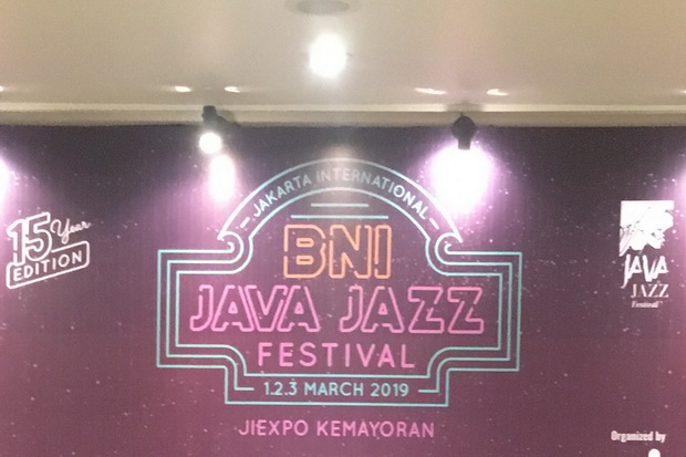 100 Musisi Dalam dan...