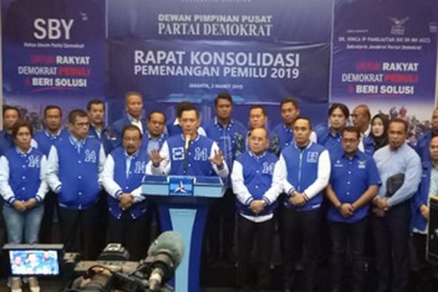 Soekarwo dan Nachrowi...