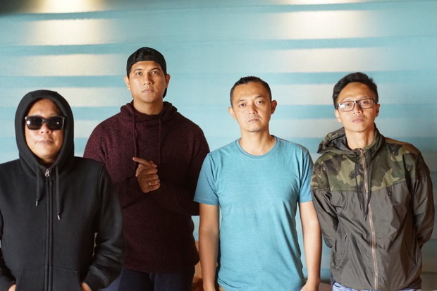 Rilis Single Pasangan,...