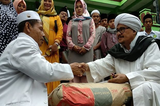 Partai Perindo Beri...