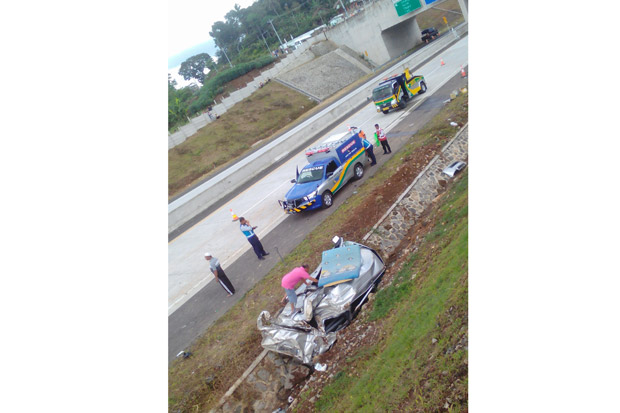 Pecah Ban di Jalan Tol,...
