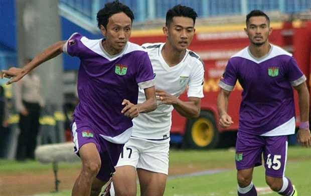Persela Bungkam Persita...