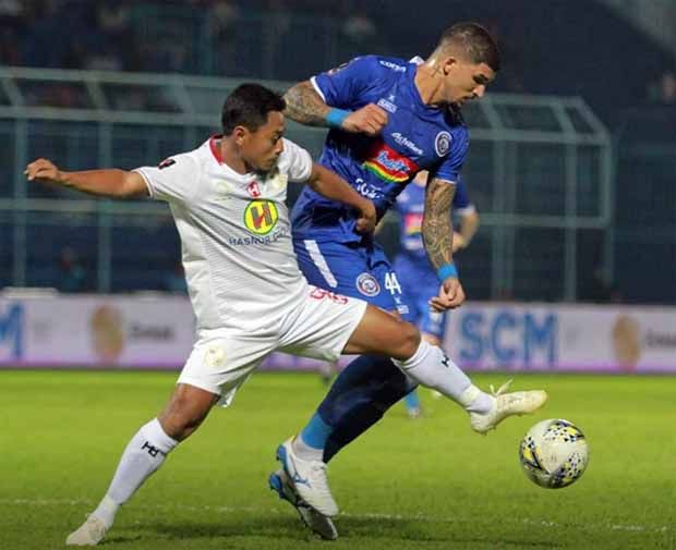 Arema FC Cetak Comeback...