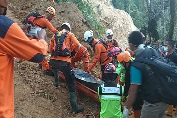 Hari Ketujuh, Tim SAR...