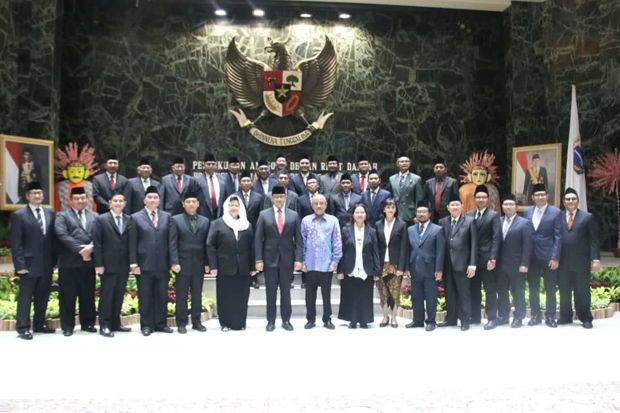 37 Anggota Dewan Riset...