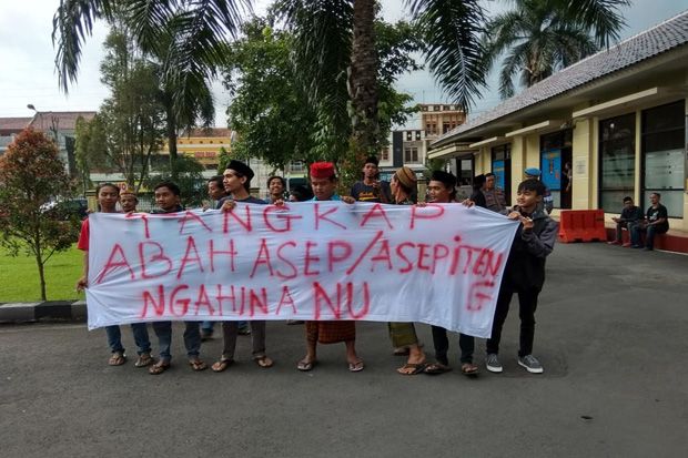 Tulis Ketua NU Mabuk,...
