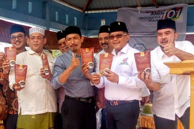 Dua Kepala Daerah di...