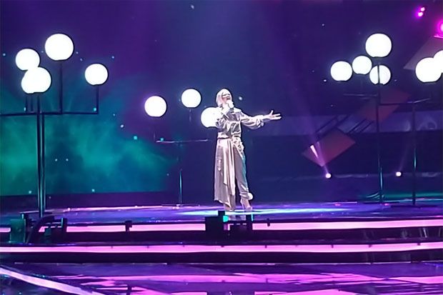 Daniel Ledakkan Panggung,...