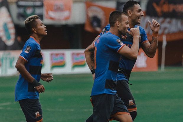 Persija Nyaris Permalukan...