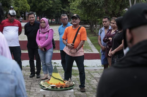 Potong Tumpeng Tandai...