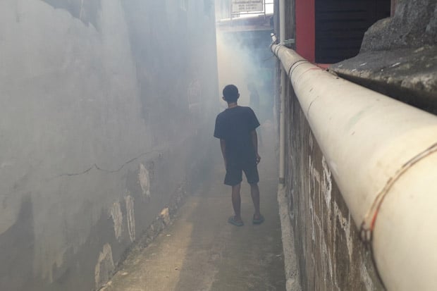 Habis Rumahnya Diasapi,...