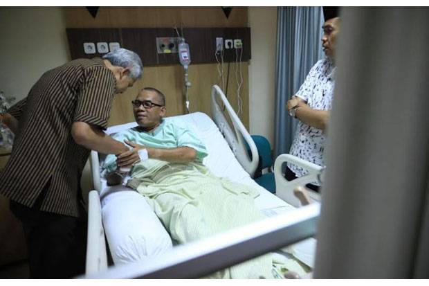 Jalani Operasi Tulang...