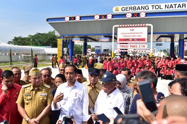 Jokowi Berharap Tol...