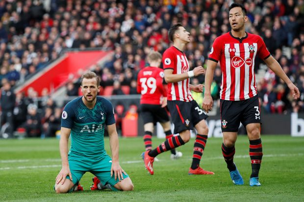 Dipukul Southampton,...